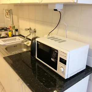  Apartman írisz
