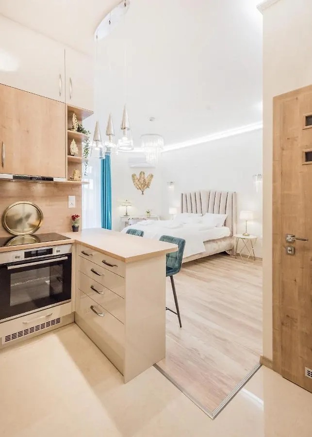 Apartment Shining Feather Studio Budapest Hungary